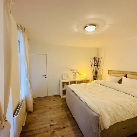 Grand Place - St Catherine - Midi - 10 Min Walk - 60mp Beautiful Brussels