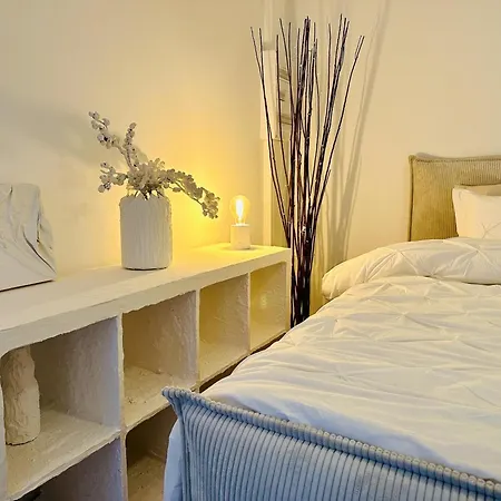 Grand Place - St Catherine - Midi - 10 Min Walk - 60mp Beautiful Apartment Brussels