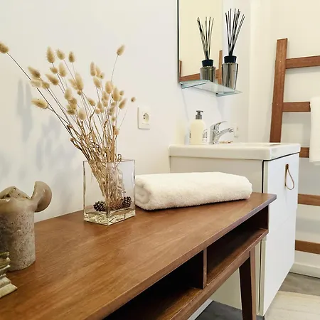 Grand Place - St Catherine - Midi - 10 Min Walk - 60mp Beautiful * Brussels