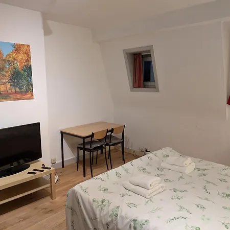 Appartement Duplex 3br Near Supermarkets & Metro Brussel