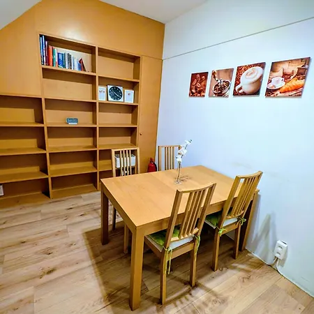 Appartement Duplex 3br Near Supermarkets & Metro Brussel