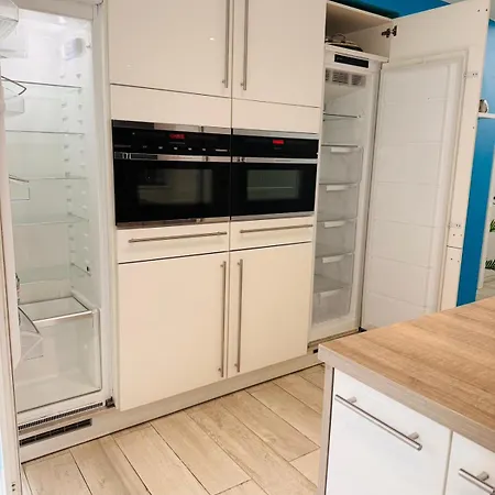 Holiday home L'imperial Wifi & Confort Brussels