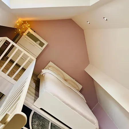 Holiday home L'imperial Wifi & Confort Brussels