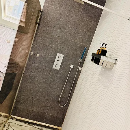 Holiday home L'imperial Wifi & Confort Brussels