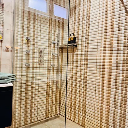 Holiday home L'imperial Wifi & Confort Brussels