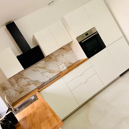 Skyline Duplex Parking Fibre Modernite Apartment