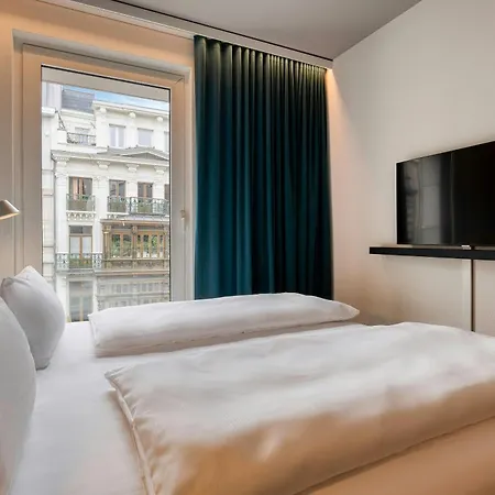One 3* Brussels