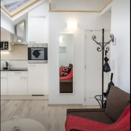 - Steps Grand Place - Local Vibrant Neighbourhood Appartement *