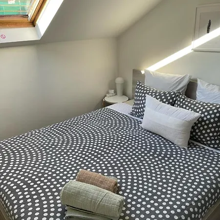 Appartement - Steps Grand Place - Local Vibrant Neighbourhood *
