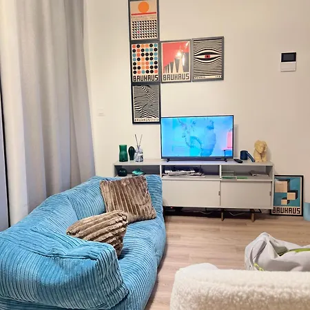 Visit Apartment *
