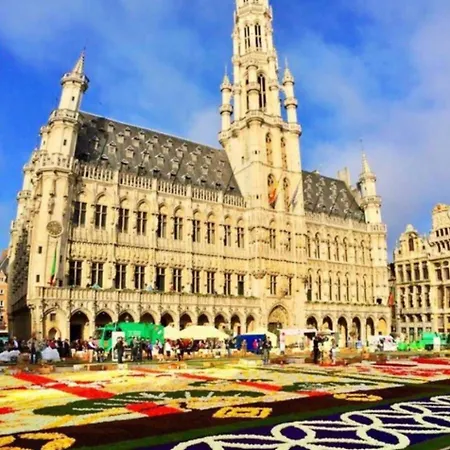 Appartement - Steps Grand Place - Local Vibrant Neighbourhood