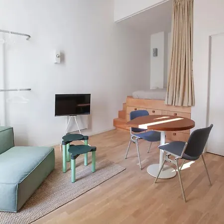 Apartment Apartment With City View In Saint-Gilles, 80 M² *