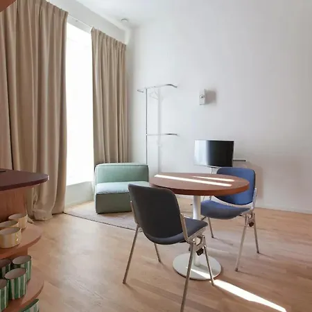 Apartment With City View In Saint-Gilles, 80 M² *