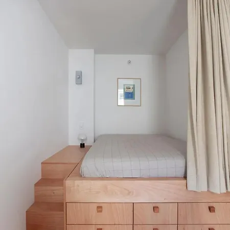Apartment Apartment With City View In Saint-Gilles, 80 M²