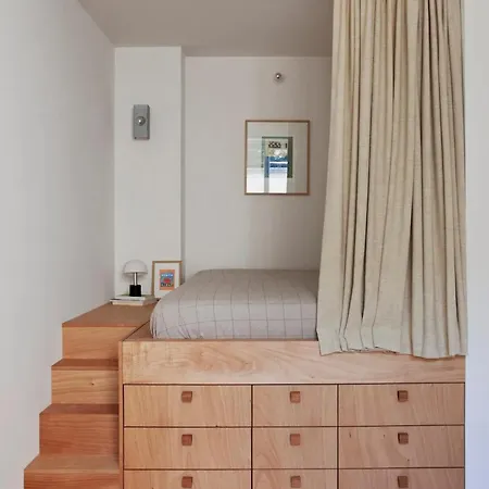 Apartment With City View In Saint-Gilles, 80 M² *