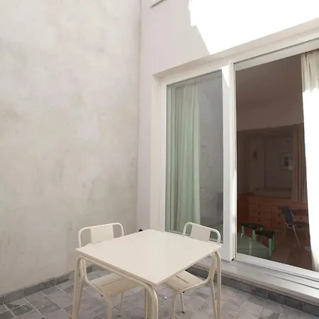 Apartment With City View In Saint-Gilles, 80 M² Brussels