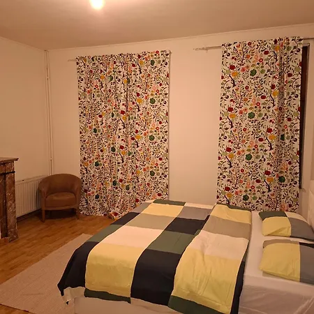 Dans Un Immeuble Homestay
