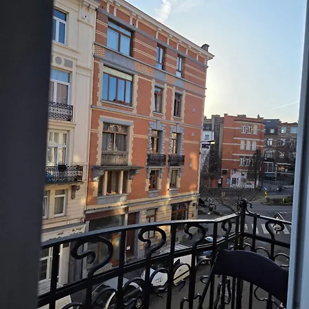 Pb155, Balcony With Street View Guest house