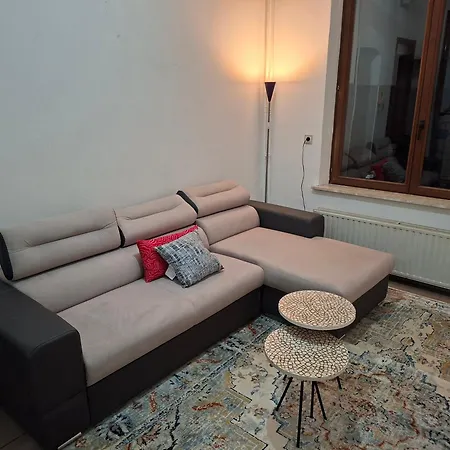 Homestay Et Dans Un Immeuble Brussels
