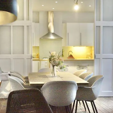Spacious Terrace In The Heart Of Apartment *