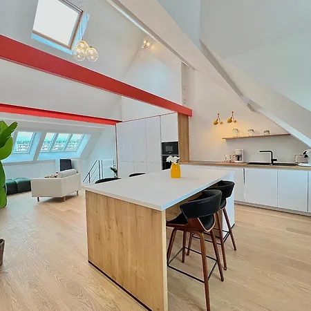 Duplex Design & Elegant Au Coeur De