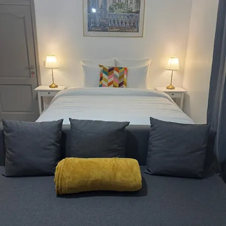 Apartment La Perla Louise Rdc