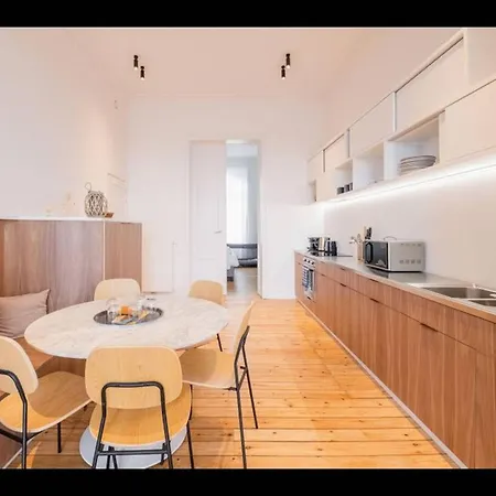 New Center Of Trendy St Gille