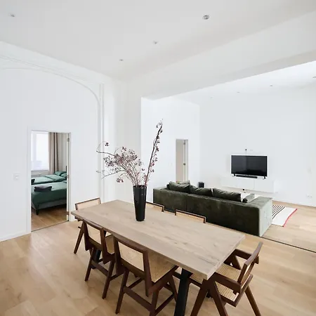 Apartment Toison D'or & Saunna 2 *