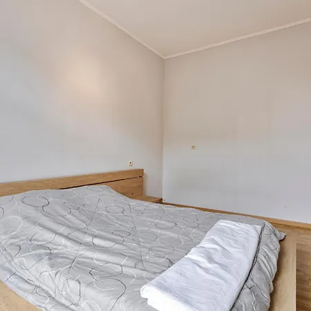 Vanderdussen Apartment *