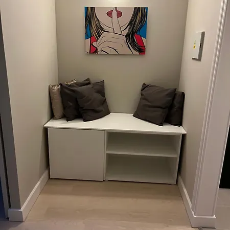 Apartment Center Flat
