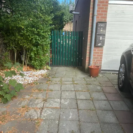 Apartment Confortable Situe A Woluwe Saint Lambert Brussels
