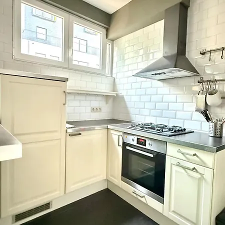 3 Min To The Grand-place 6 Min To Manneken Pis & Sleeps 6 Apartment Brussels