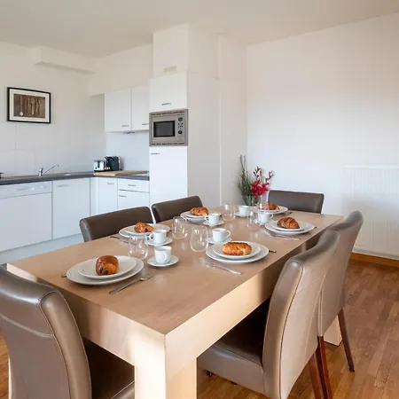 Eu Center Apartment