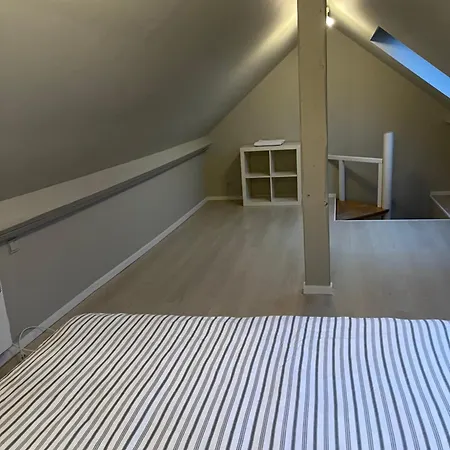 Center Flat