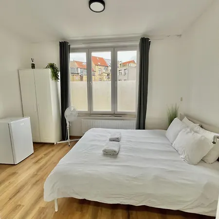 Spacious For 6 Near Center Of Apartment Brussels