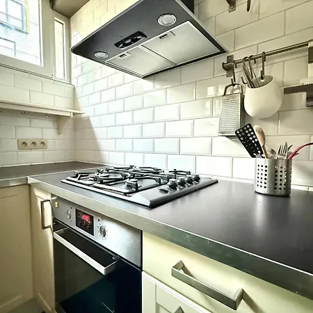Apartment 3 Min To The Grand-place 6 Min To Manneken Pis & Sleeps 6 *