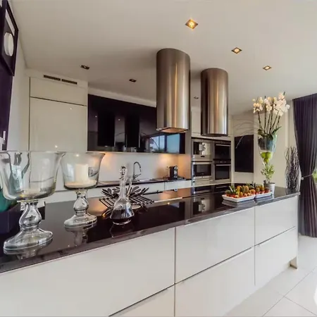 Apartment Vaste Et Somptueux A Brussels