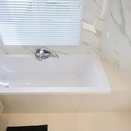 Toison D'or & Saunna 2 Apartment *