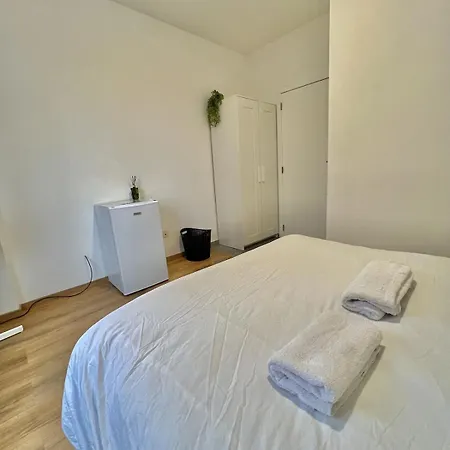 Spacious For 6 Near Center Of Apartment *
