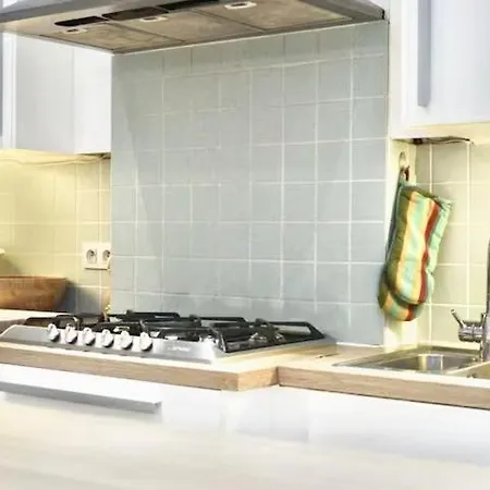 Spacious Terrace In The Heart Of Apartment *
