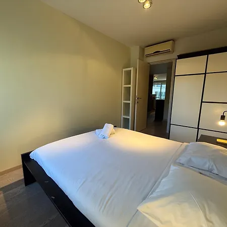 Apartment With 2 Bedrooms - Sleeps 6 Brussels