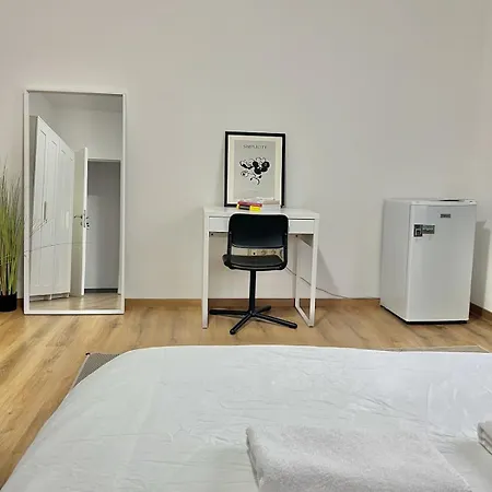Spacious For 6 Near Center Of Brussels