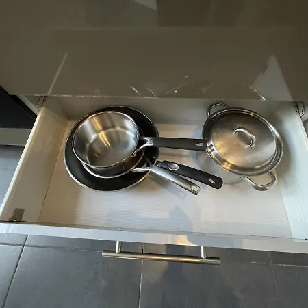Beautiful With Jacuzzi Apartment Brussels