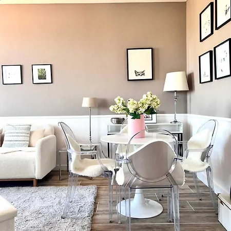 Apartment Lovely - Heart Of For 2 View Over The