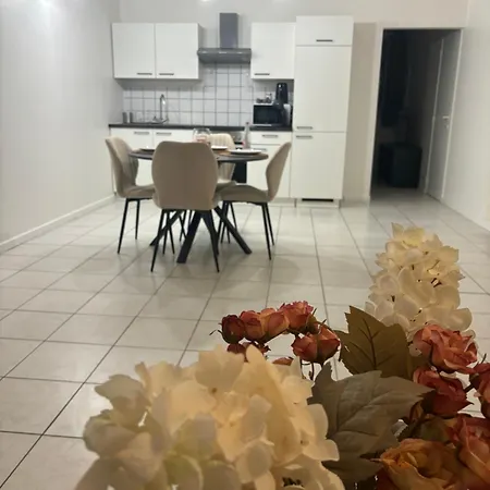 Modern 1br And Sofa Bed Near Airport Apartment Brussels