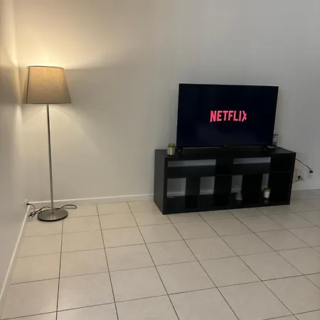 Modern 1br And Sofa Bed Near Airport * Brussels