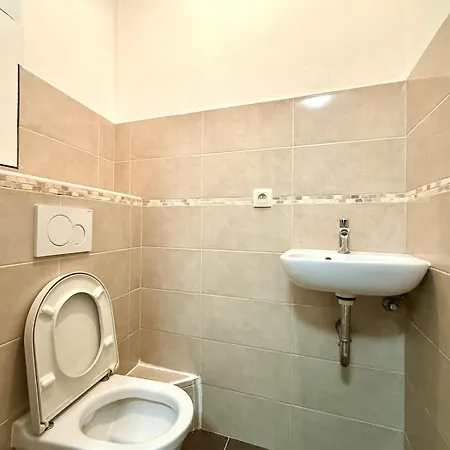 3 Min To The Grand-place 6 Min To Manneken Pis & Sleeps 6 Apartment
