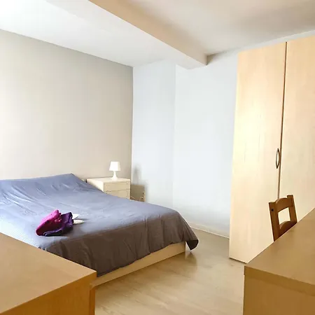 3 Min To The Grand-place 6 Min To Manneken Pis & Sleeps 6 Brussels