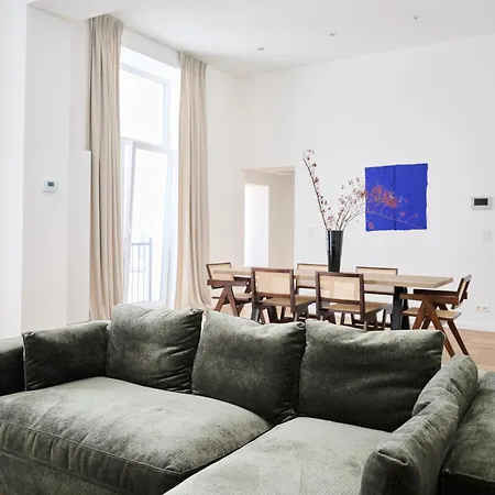 Toison D'or & Saunna 2 Apartment