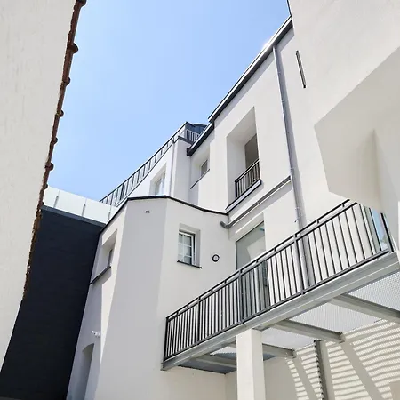 Apartment Toison D'or & Saunna 2 Brussels
